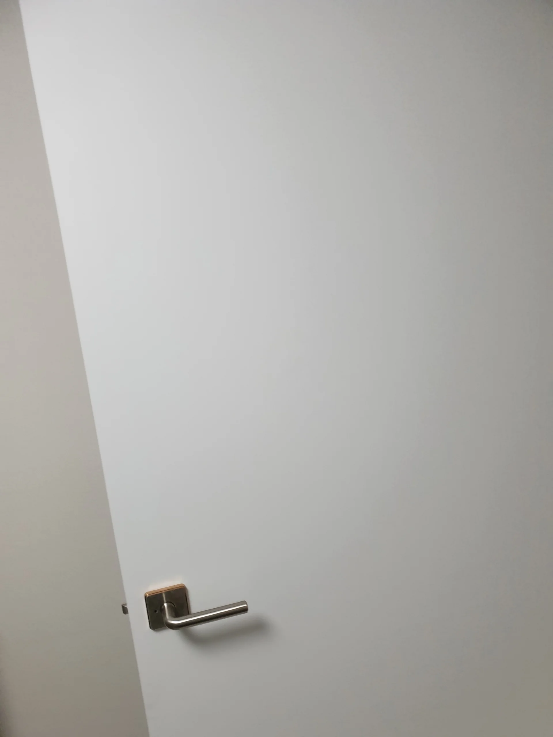 문 스크래치 보수 후