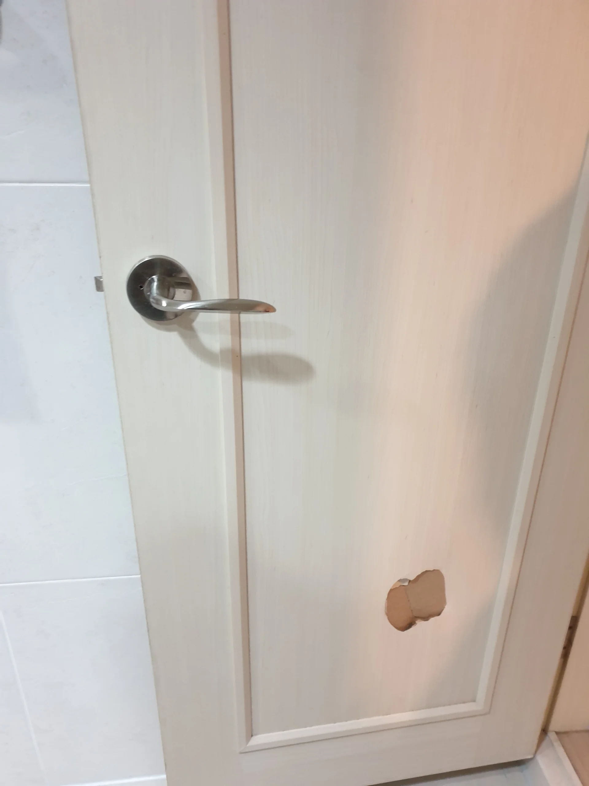 문긁힘 보수 전